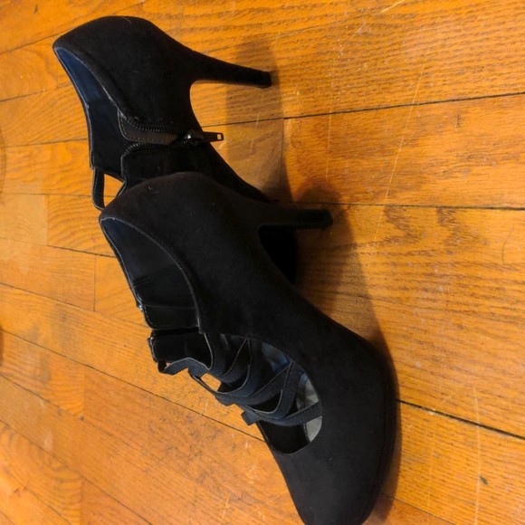 5/$25🎃 Mootsies Tootsies Cross Strap Mary Jane Pump Bootie Black Suede 7 - Picture 3 of 4